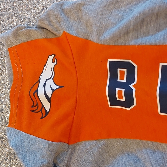 Hands High Denver Bronco Tee - Picture 6 of 13